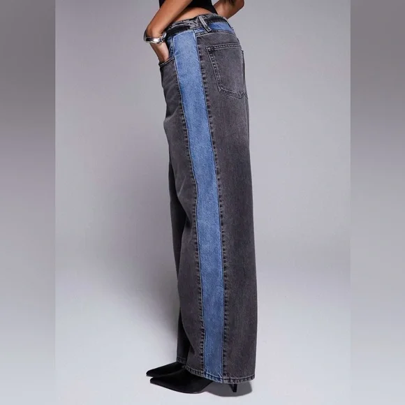 Good American Good Standard Baggy Jeans - Picture 4 of 6